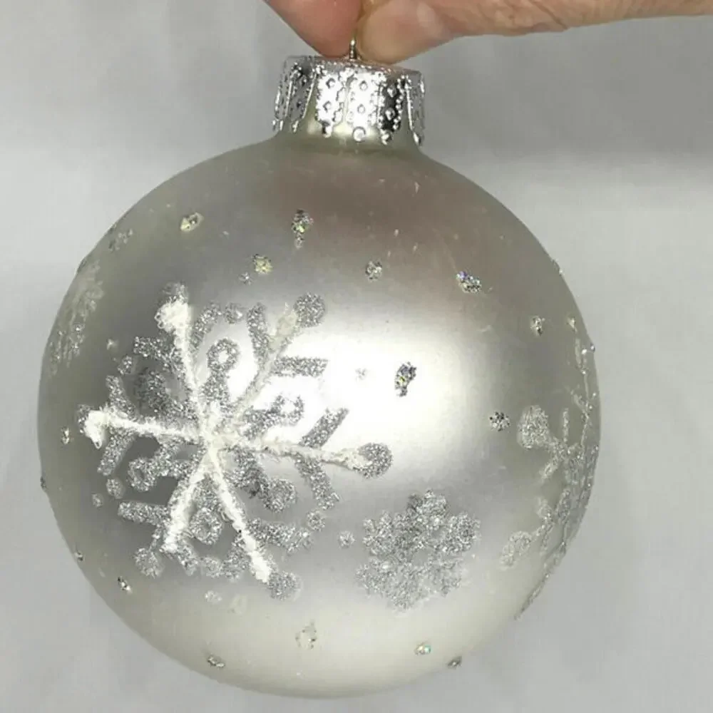 Silver Glitter Snowflake Baubles Icicle Glass Christmas Ornaments LOT‎ of 29